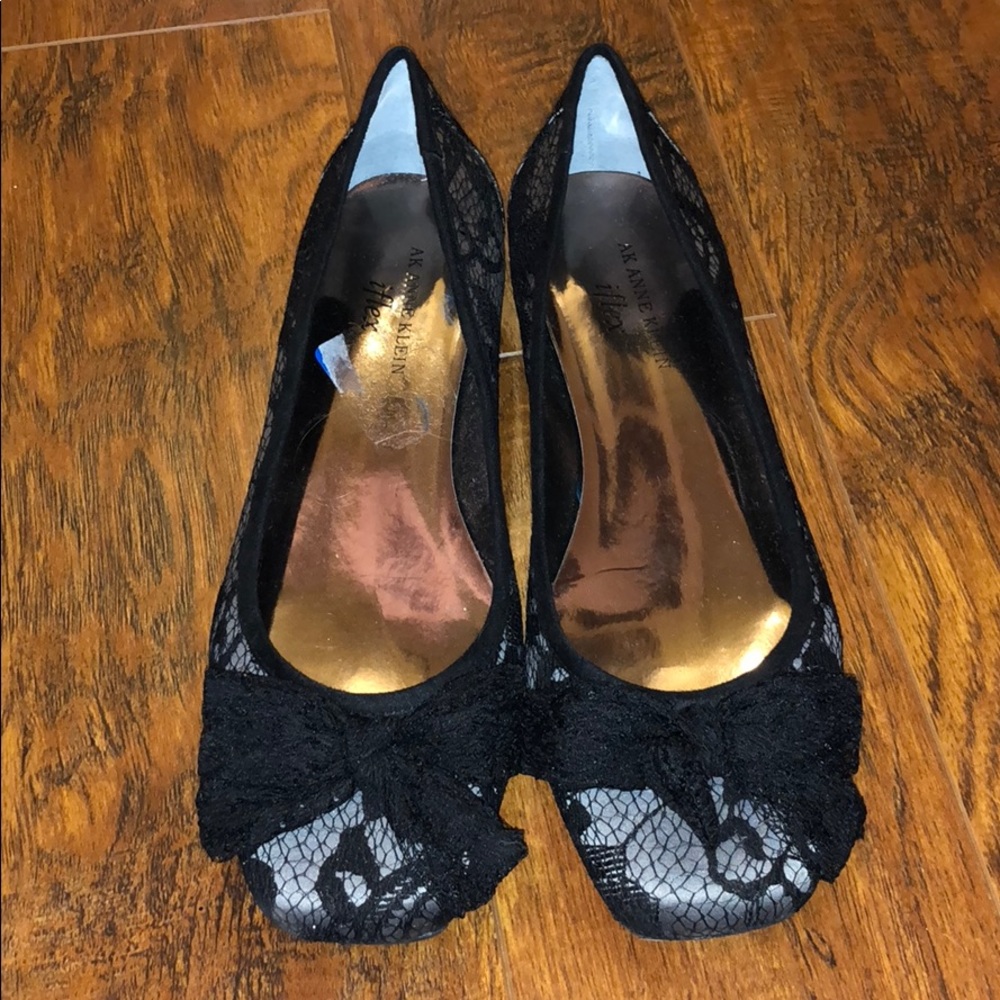 Anne Klein black lace flats with bow